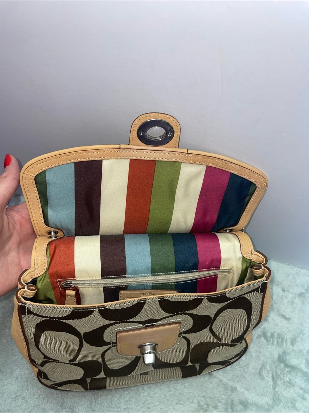Coach ‘Willis’ 70th Anniversary Crossbody - Picture 11 of 16